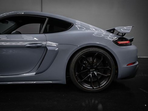 Used 2023 Porsche 718 Cayman GT4 RWD image 6