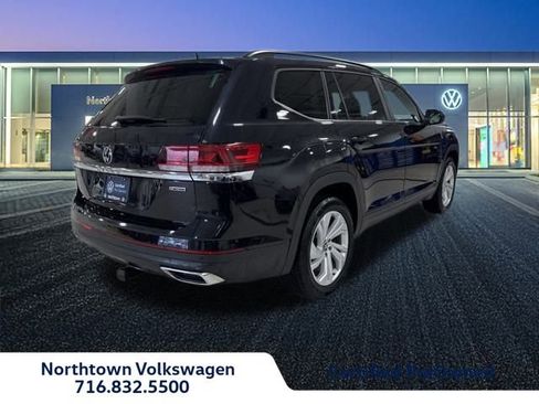 Certified 2021 Volkswagen Atlas SE w/ Panoramic Sunroof Package image 3