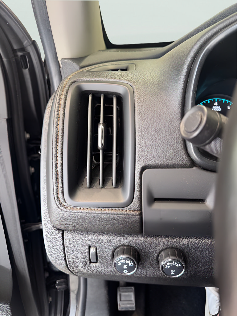 Used 2022 GMC Canyon AT4 AWD/4WD image 16