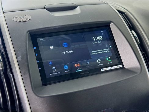 Used 2018 Ford Edge SEL FWD image 24