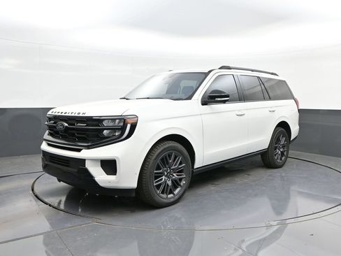 New 2025 Ford Expedition Platinum w/ Stealth Performance Package image 28