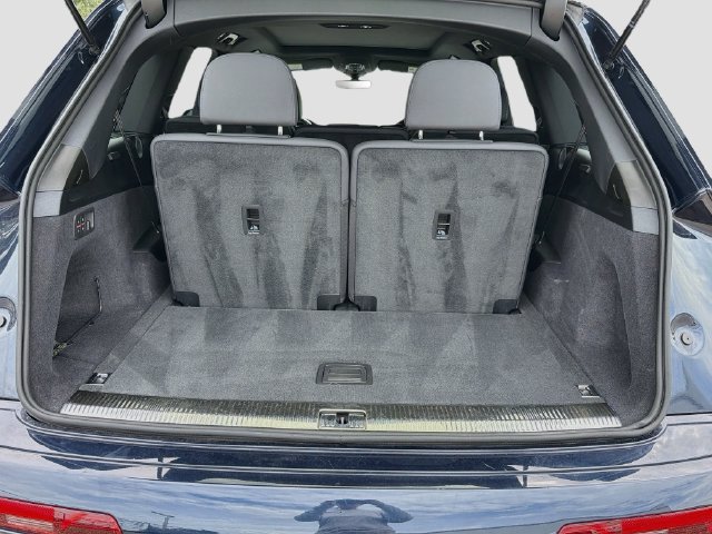 Used 2025 Audi Q7 2.0T Premium AWD/4WD image 11