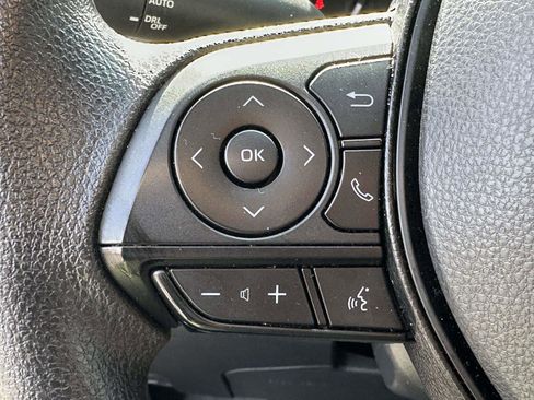 Certified 2025 Toyota RAV4 XLE image 32