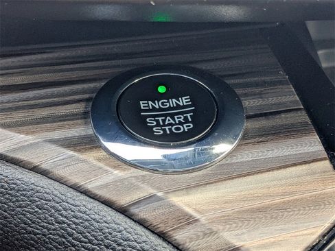 Used 2021 Ford Explorer Limited w/ Equipment Group 301A image 32