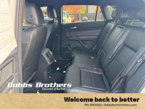 Used 2023 Volkswagen Atlas Cross Sport SE w/ Black Wheel Package FWD image 17
