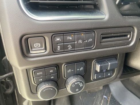 Used 2021 Chevrolet Tahoe Z71 w/ Z71 Signature Package AWD/4WD image 44