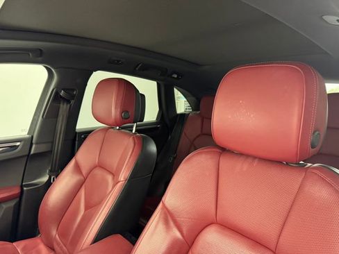 Used 2022 Porsche Macan S image 5