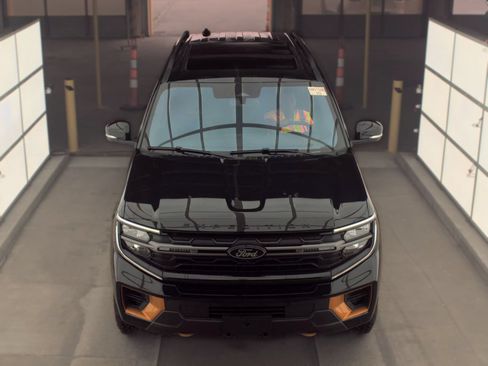 Used 2025 Ford Expedition Tremor AWD/4WD image 2