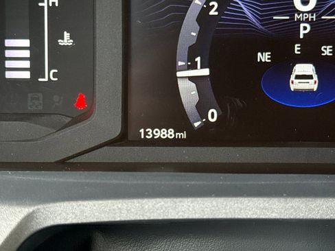 Certified 2025 Toyota 4Runner SR5 image 32