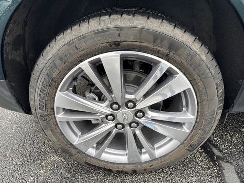 Used 2024 Cadillac XT5 Premium Luxury w/ Technology Package image 10