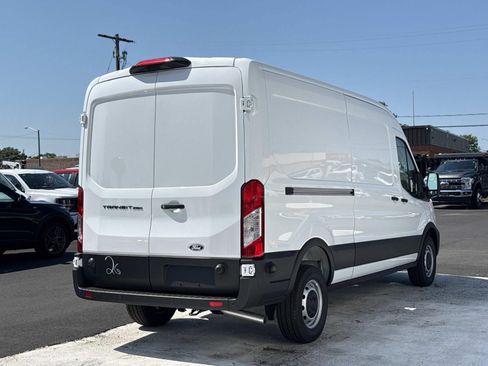 New 2026 Ford Transit 250 148 Medium Roof w/ Load Area Protection Package RWD image 3