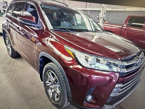 Used 2019 Toyota Highlander Limited Platinum AWD/4WD image 1