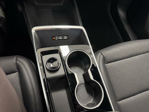 Used 2026 Chevrolet Equinox LT w/ Convenience Package II image 18