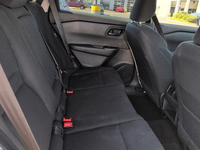Used 2025 Nissan Rogue S FWD image 11