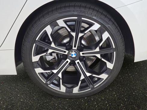 Used 2025 BMW 330i Sedan w/ M Sport Package image 30