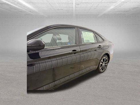 Used 2024 Volkswagen Jetta Sport FWD image 9
