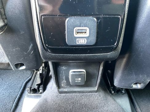 Used 2024 Jeep Compass Latitude AWD/4WD image 32