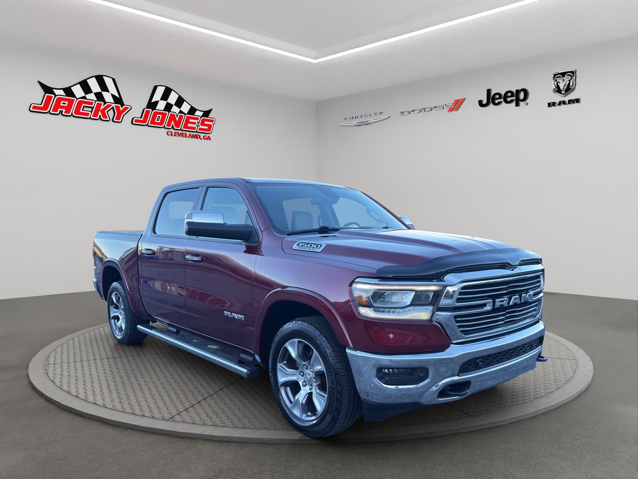 Used 2020 RAM 1500 Laramie AWD/4WD image 11