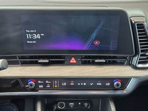 Used 2025 Kia Sportage X-Line AWD/4WD image 16