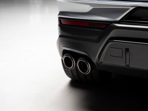 Used 2024 Lamborghini Urus Performante AWD/4WD image 32