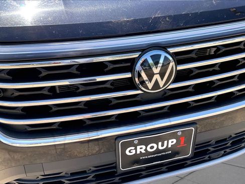 Used 2024 Volkswagen Atlas SE AWD/4WD image 29