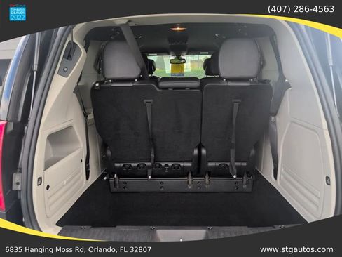 Used 2020 Dodge Grand Caravan SXT FWD image 32