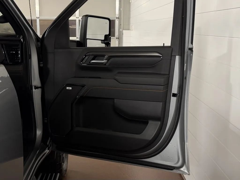 Used 2026 GMC Sierra 3500 AT4 w/ AT4 Premium Plus Package AWD/4WD image 47