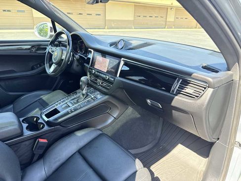 Used 2021 Porsche Macan AWD/4WD image 21