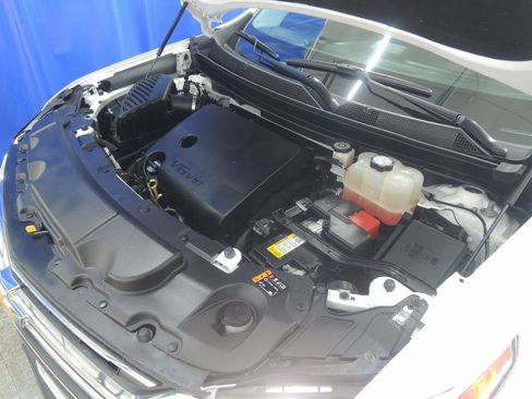 Used 2020 Chevrolet Traverse LT w/ LT Premium Package image 39