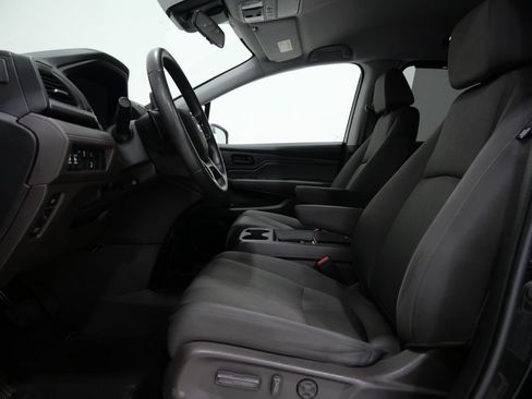 Used 2019 Honda Odyssey EX image 12