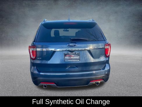 Used 2018 Ford Explorer XLT w/ Equipment Group 202A image 5