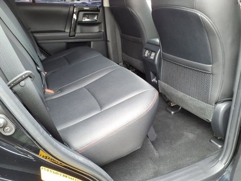 Certified 2022 Toyota 4Runner TRD Off-Road Premium image 8