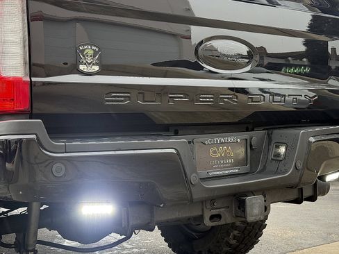 Used 2019 Ford F250 Lariat w/ Lariat Ultimate Package image 40