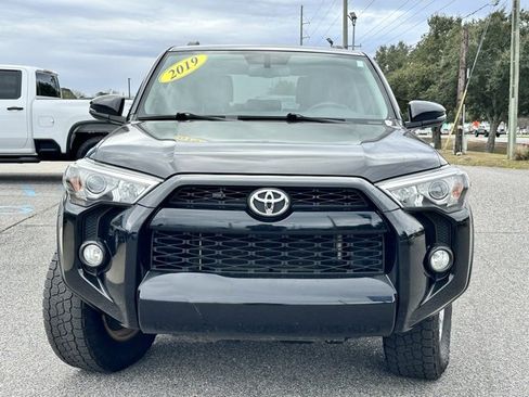 Used 2019 Toyota 4Runner SR5 Premium image 2