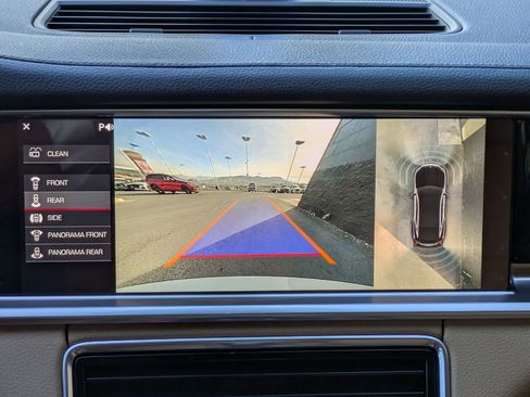 Used 2018 Porsche Panamera image 17