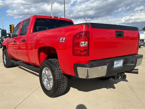 Used 2011 Chevrolet Silverado 2500 LT w/ Interior Plus Package AWD/4WD image 18