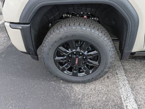 New 2026 GMC Sierra 2500 AT4 w/ AT4 Premium Plus Package AWD/4WD image 32
