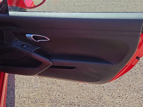 Used 2020 Porsche 718 Cayman S image 16