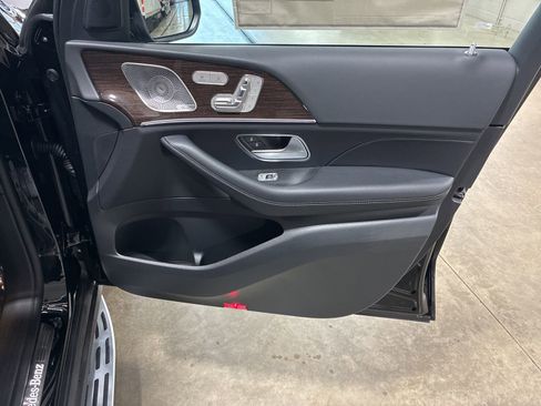 New 2026 Mercedes-Benz GLS 450 4MATIC image 16