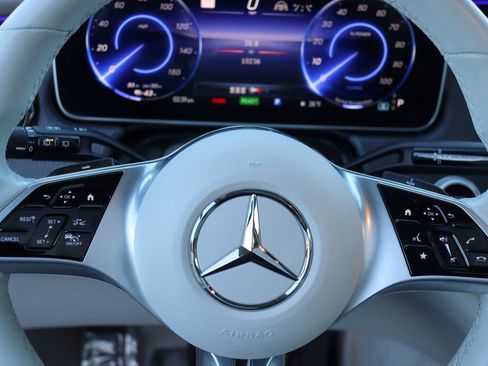 Used 2023 Mercedes-Benz EQE 350+ 4MATIC SUV w/ Exclusive Trim Package image 32