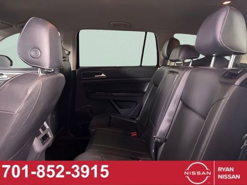 Used 2019 Volkswagen Atlas SE w/ Towing Package image 16