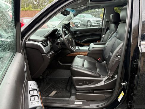 Used 2015 Chevrolet Suburban LTZ image 9