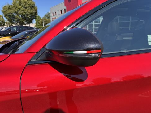 New 2025 Alfa Romeo Stelvio Sprint image 10