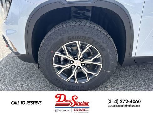 New 2026 GMC Acadia AT4 w/ Luxury Package AWD/4WD image 10