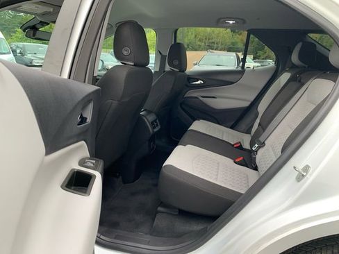 Used 2023 Chevrolet Equinox LT w/ Driver Convenience Package image 14