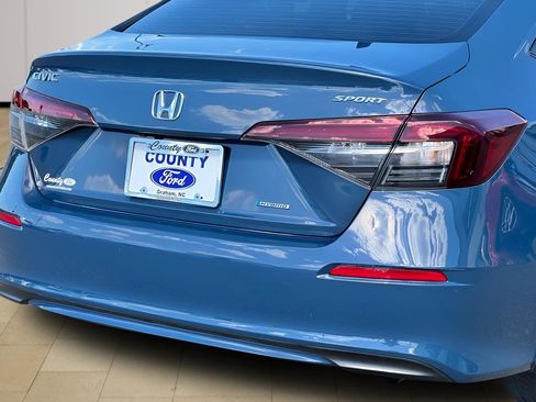 Used 2025 Honda Civic Sport image 36