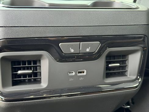 New 2026 GMC Sierra 2500 AT4 w/ AT4 Premium Plus Package AWD/4WD image 16