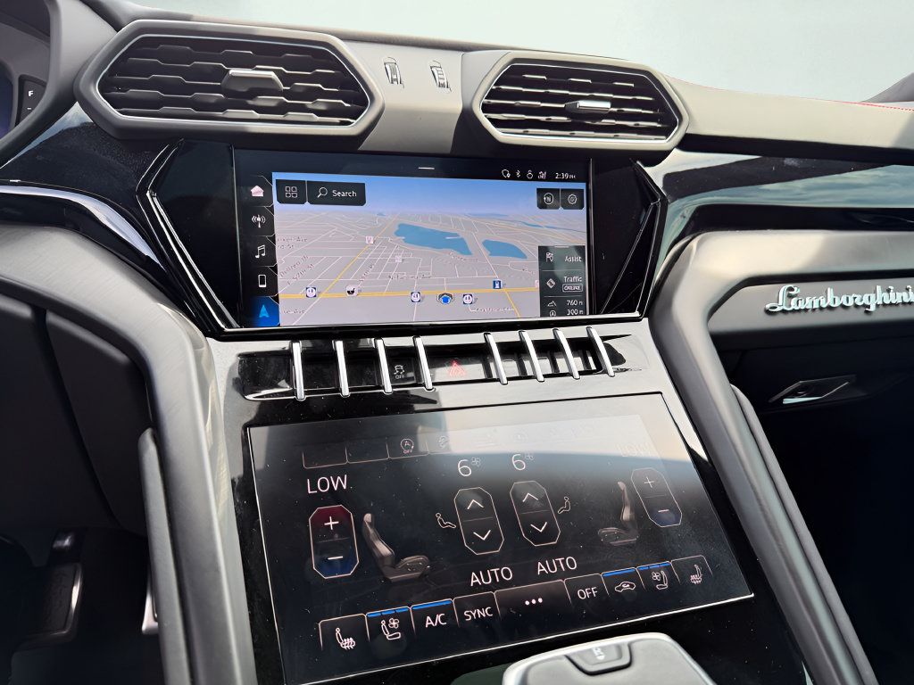 Used 2021 Lamborghini Urus AWD/4WD image 65