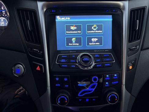 Used 2012 Hyundai Sonata SE w/ Navigation & Sunroof Pkg FWD image 9