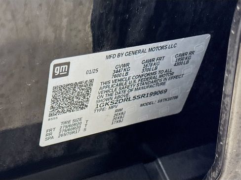 Certified 2025 GMC Yukon Denali AWD/4WD image 32